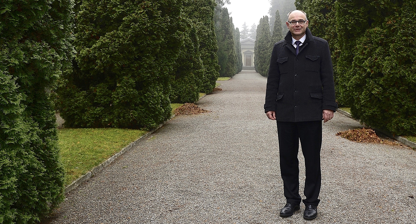 Friedhöfe Zürich: Rolf Steinmann, Leiter Bestattungs- und Friedhofamt der Stadt Zürich im Friedhof Sihlfeld