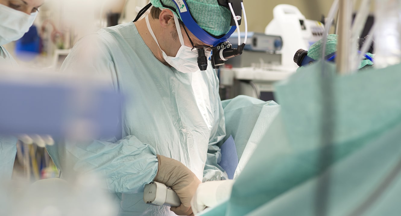 Organspende: Prof. Dr. med. Michael Hübler bei der Herz-Transplantation
