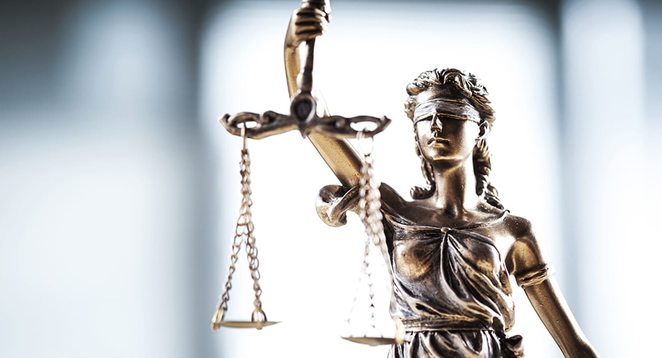 JustiziaBronzestatue