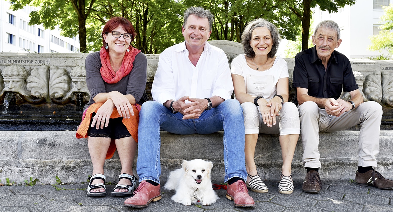 Trauer nach Kindsverlust: Christine Friedli, Martin Schuppli, Anna Margareta Neff und Dr. Alois Birbaumer (v.l.) im Berner Kocherpark.