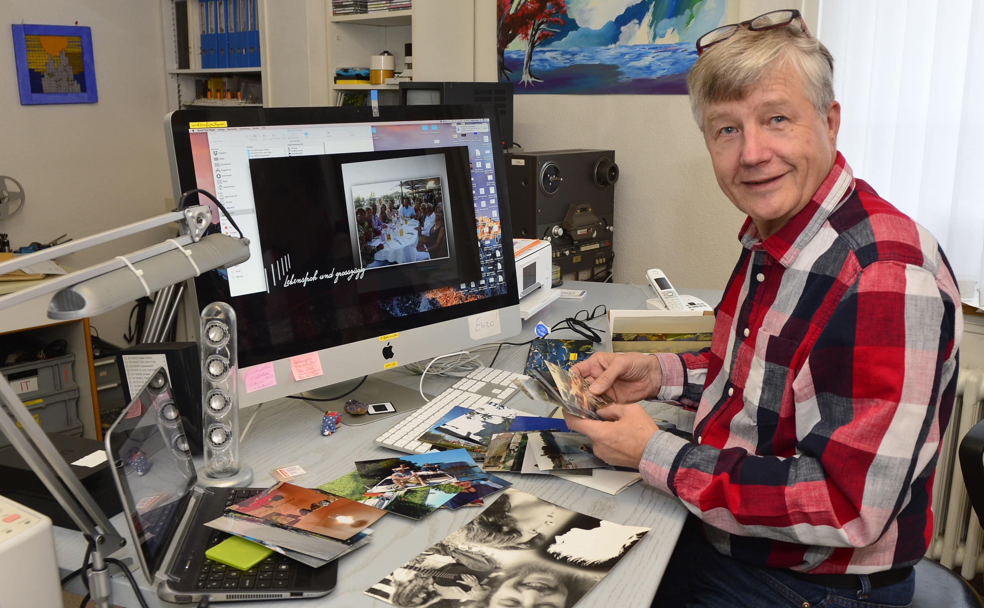 Trauerfeier. Othmar Zeder gestaltet Bilderreisen.