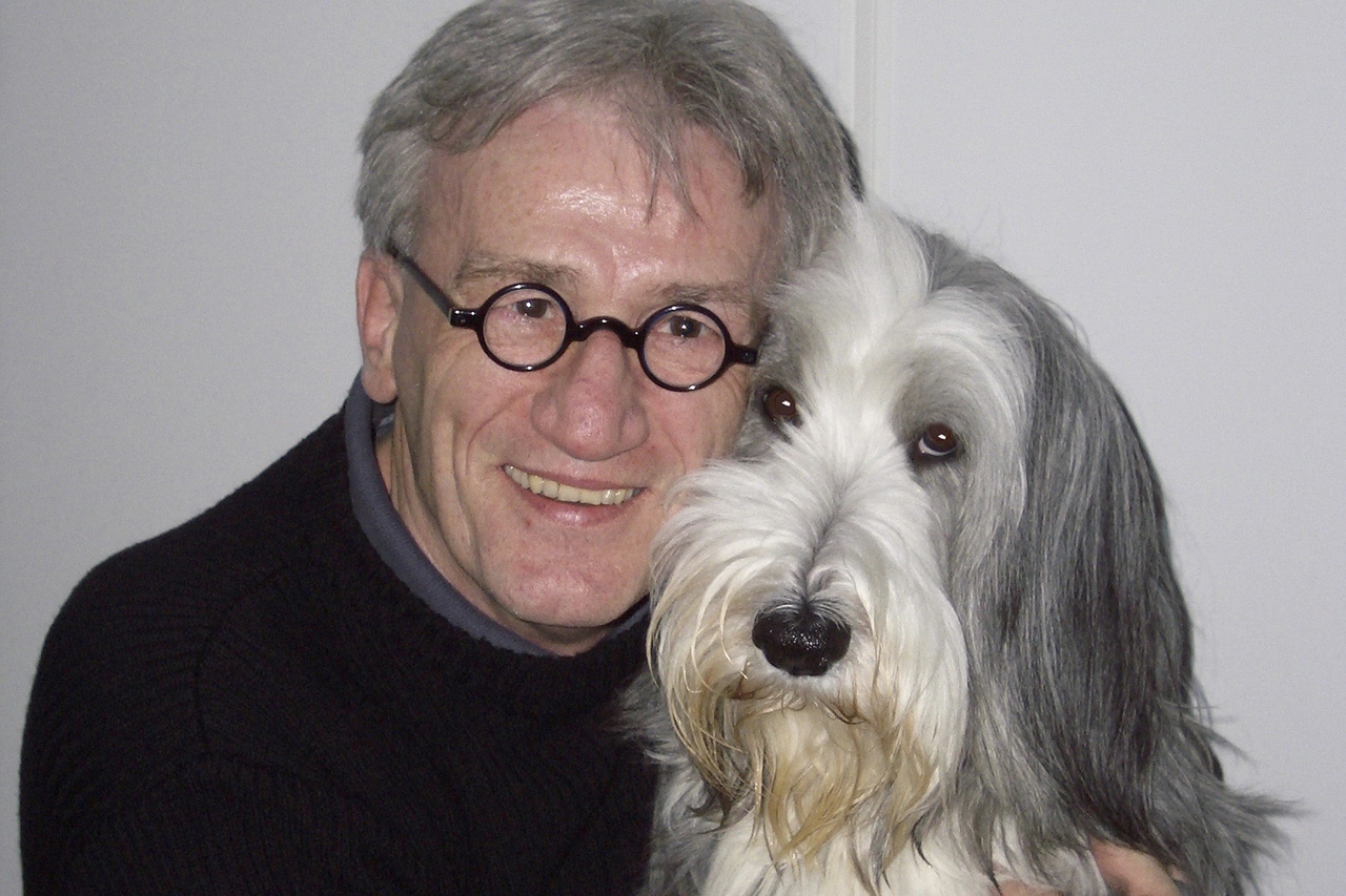 Philipp Flury mit Whoopi, seiner Bearded-Collie Hündin